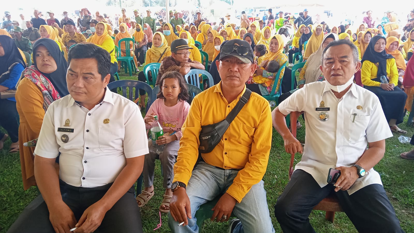 MENGHADIRI BUNGA KAMPUNG KECAMATAN BEKRI